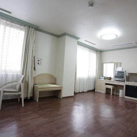 Geoje Tourist Hotel المظهر الخارجي الصورة