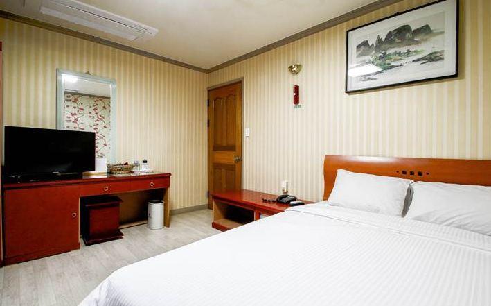 Geoje Tourist Hotel المظهر الخارجي الصورة